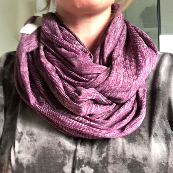 Lucy Accessories - NWT Running 🏃‍♀️ Scarf